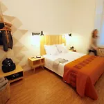 בית הארחה Hall Chiado 4*